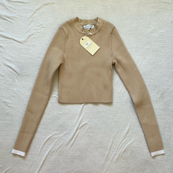 NWT Runway Scout neutral knit sweater set top/skirt size xs. Skirt has slit - Picture 3 of 11